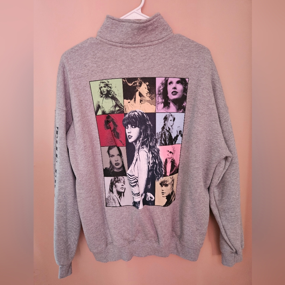 Taylor Swift Eras Tour grey quarter zip pullover sweatshirt small